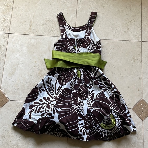 Brown White Green Floral Print TeezeMe Dress Size 7 - Picture 7 of 10